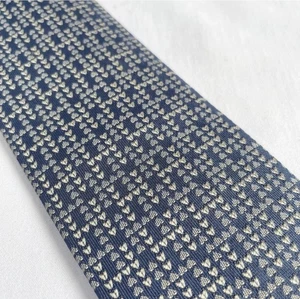 Hermes Seidenkrawatte Herz H Logo Muster marine ohne Karton gebraucht. - Bild 1 von 9