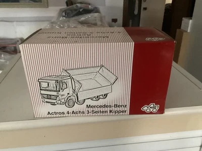 modellino 4 assi Mercedes Acrtos Nzg scala 1:50 - Immagine 1 di 4