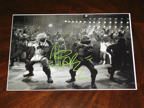 VANILLA ICE SIGNED NINJA TURTLES 2 THE SECRET OF THE OOZE 12X18 PROMO PHOTO!!! Cover