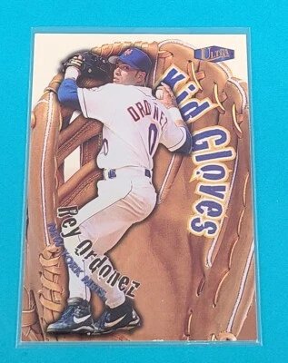 1998 Ultra Kid Gloves Insert  #11KG Rey Ordonez New York Mets Baseball Card J6 - Image 1 of 2