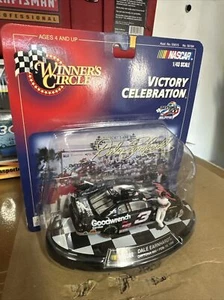 Winners Circle Maßstab 1:43 Dale Earnhardt Victory Celebration 1998 Daytona 500 - Bild 1 von 5
