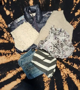 Lot of 6 LOFT and EXPRESS 4 Tops 1 Jean Pants 1 Puffer Vest Womens XS - Picture 1 of 18