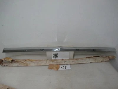 Mopar NOS 1969 Dodge Polara Monaco Front Hood Molding Spring Special 3481837 Foto 1 de 4