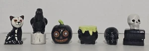 Salt And Pepper Shakers Collection Of Halloween/Dia De Muerte 3 Sets Of Shakers - Picture 1 of 9