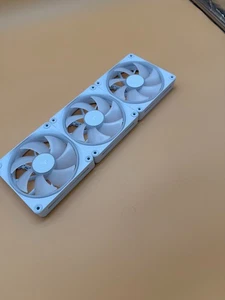 CORSAIR iCUE LINK LX120 RGB 120mm Fan 3 Pack (CO-9051026-WW)... Fans Only 3117G - Afbeelding 1 van 5