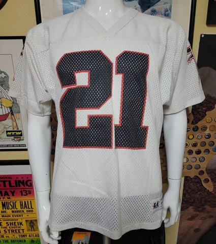 VTG 90s Atlanta Falcons Deion Sanders Football Jersey Medium NFL 42-44 Cover