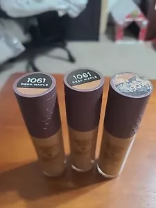 (3) Burt's Bees Goodness Glows Liquid Foundation,1 oz 1061 Deep Maple 3 Bottles - Picture 1 of 4