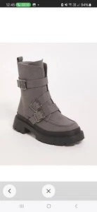 Damen-Stiefelette mit dreifacher Schnalle. Größe 9 breit - Bild 1 von 3