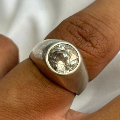 Impresionante anillo de topacio blanco natural corte redondo para hombre de plata de ley 925 elegante Foto 1 de 3
