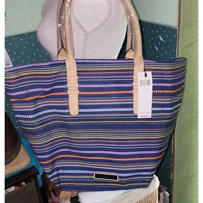 BCBGENERATION NWT NAVY MULTI SUMMER TOTE - Imagem 1 de 4