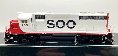 HO ATLAS 10000629 GOLD GP40 LOW NOSE SOO LINE # 735 DCC SOUND - Image 1 of 2