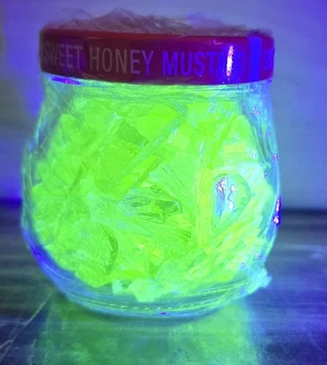 VIDRIO DE URANIO ROTO EN FRASCO DE FORMA REDONDA Foto 1 de 4