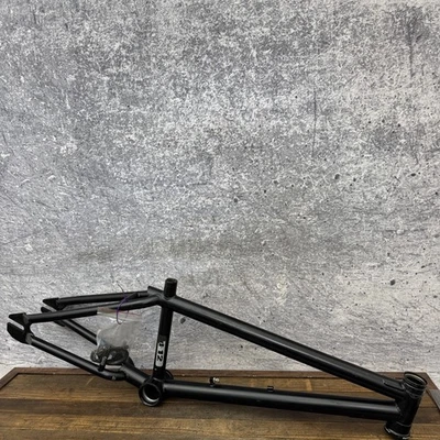 GT BMX Bike Frame T12 14mm Dropout 21in Top Tube Freestyle 20in Wheel - Image 1 of 4