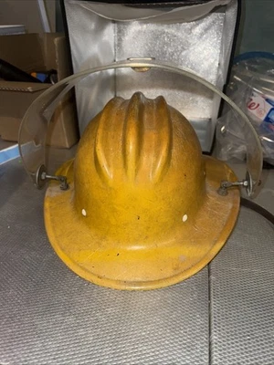 Vintage E.D. Casco de bombero duro Bullard Co casco de seguridad con escudo Foto 1 de 4