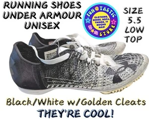 SCARPE DA CORSA UNDER ARMOUR. UNISEX. Nero/Bianco con tacchetti dorati. Tg. 5,5. LowTop - Foto 1 di 9
