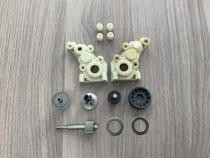 Vintage Team Associated Rc 10 Rc10T Gold Pan Parts lot Stealth Transmission - Picture 1 of 2