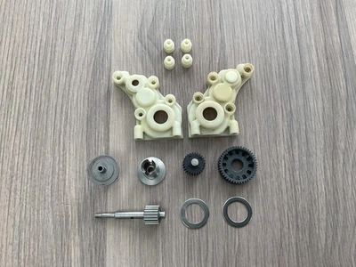 Vintage Team Associated Rc 10 Rc10T Gold Pan Parts lot Stealth Transmission - Image 1 of 2
