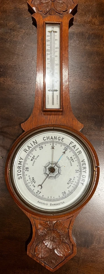 Antiguo barómetro y termómetro de pared aneroide de madera tallada a mano ornamentado, 31" Hx10" W Foto 1 de 4
