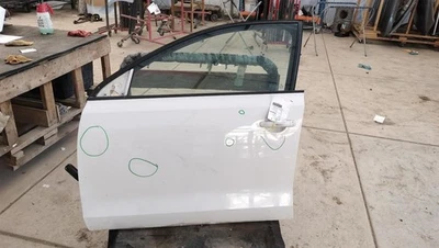 WHT LEFT FRONT DOOR ASSEMBLY 2011-2018 VOLKSWAGEN JETTA - Изображение 1 из 4