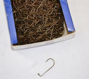 New Mustad 100 Fish Hooks ABERDEEN 90° JIG, EYED Size 2/0 32760 - Picture 1 of 1