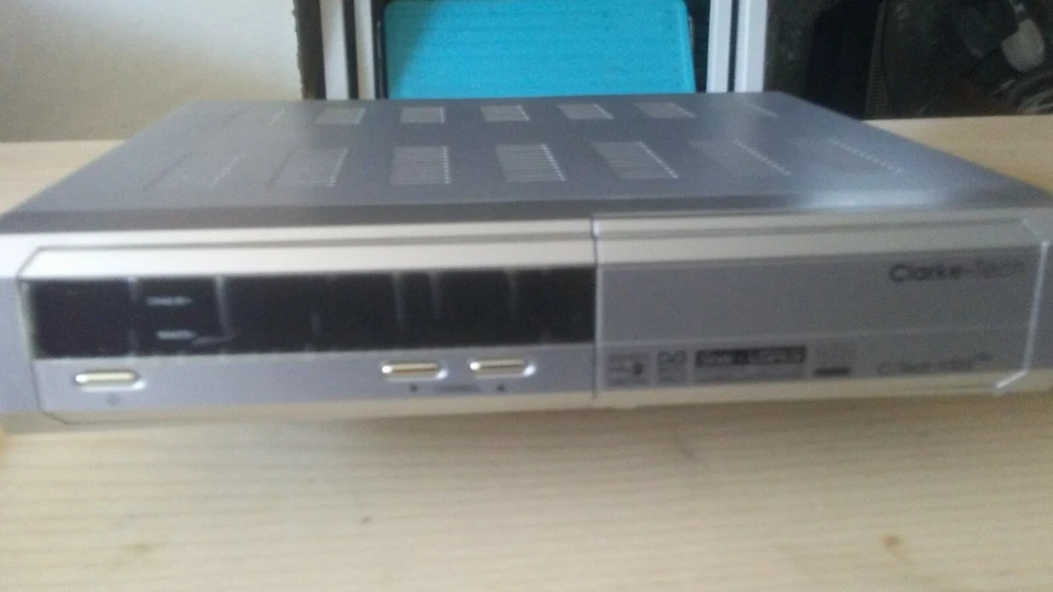 RICEVITORE SATELLITARE CLARKE TECK C-1500 RICONDIZIONATO PERFETTO LEGGI BENE - Immagine 1 di 3