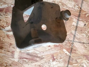 1999-2002 Chevy Silverado 1500 Bumper Bracket Right and Left front 88944246 - 5 - Picture 1 of 6