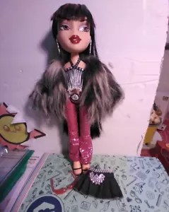 Bratz Doll Tiana Welcome to Fabulous Pre Owned - Picture 1 of 5