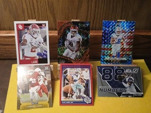 Cee Dee Lamb RC Lot 2020-24 Score & Leaf Draft Rookie, Select Lazer - R/W/B Prizm - Bild 1 von 8