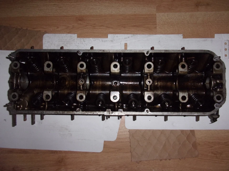 BMW 3.0cs E9 M30 1973 culata 73 Foto 1 de 4