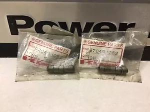 92049-1062 NEW KAWASAKI OIL SEAL 5.5 X 8.5 X 8.3 LOT OF 5 FITS MANY MODELS - Picture 1 of 3