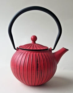 Pinke Teekanne, Gusseisen, ca. 3/4 Liter, NEU - Bild 1 von 7