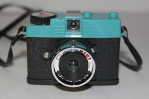 Diana Mini Film Camera - Picture 1 of 5