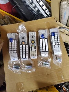 DIRECTV RC66 IR & RF Universal Remote Control - Picture 1 of 1