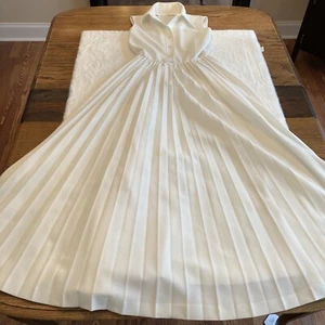 Womens Vintage White Long Sleeveless Dress Size In Photos Pleated Skirt Dress - Picture 1 of 24