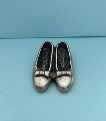 The Wizard of Oz Monopoly Replacement Board Game Piece Mover Token RUBY SLIPPERS - Image 1 of 2