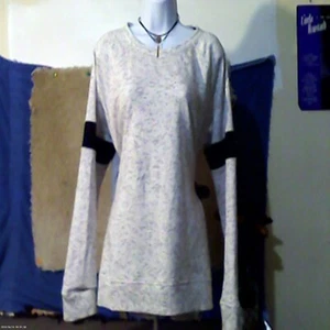 Bobbie Brooks, women's sweatshirt, XL, white/black, long sleeve, split tail - Picture 1 of 1