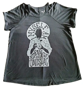 Beetlejuice black off the shoulder T-shirt I myself am strange and unusual sz XL - Picture 1 of 5