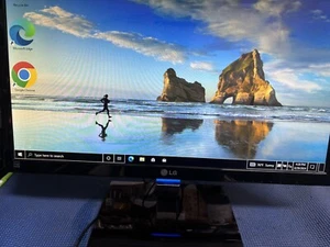 LG E2360V-PN 23" Widescreen LED LCD Monitor With Stand, HDMI Cord And Adapter - Picture 1 of 2