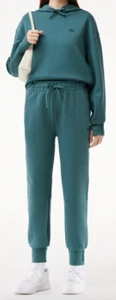 Sudadera con capucha y pantalones deportivos de algodón de corte corto Lacoste para mujer en azul hidro. C34 - Imagen 1 de 12