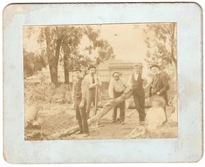 VICTORIA AUSTRALIA 2 1890s outdoor albumen photos carpenters, builders + family - Bild 1 von 4