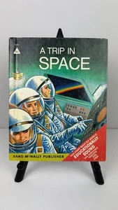 A Trip In Space Rand McNally Elf Book 1968 Vintage - Bild 1 von 2
