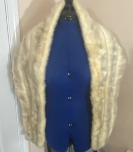 Vtg Rabbit Fur Stole Shawl Shrug Cape Wrap Ivory Cream Satin Lined Mob Wife - Picture 1 of 17