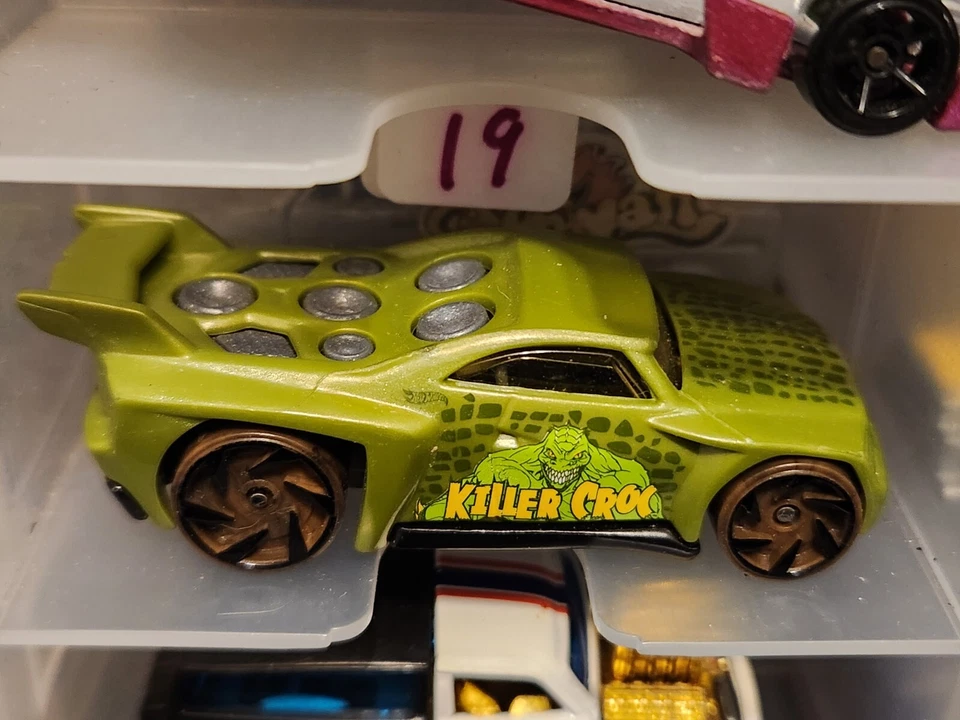 Hot wheels/matchbox loose you pick ( case #43) city vechiles tow trucks 公共汽车货车 — 第 1/1 张图片