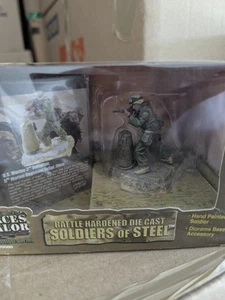 Force of Valor 99007, US Marines 3rd Battalion - Gunnery Sergeant Chen, 1:32 - Picture 1 of 1