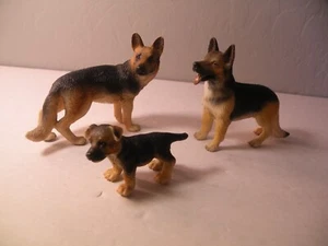 Set Of 3 Dogs Schleich German Shepherd Dog Family Figurines Mom Dad Puppy - Picture 1 of 6