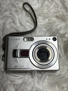 Casio Exilim 5.0 MP Digital Camera 3x Optical Zoom 4x Digital Zoom Untested - Afbeelding 1 van 6