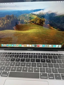 Apple MacBook Air 13 Zoll 2019 1,6GHz Intel i5 Dual Core, 8GB RAM, 1000GB SSD - Bild 1 von 12