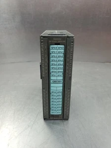 Siemens 6ES7322-1BL01-0AA0 Simatic S7 Output Module. 3B-45 - Picture 1 of 4