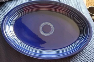 "Plato para servir ovalado fiesta azul cobalto 13,5"" Fiestaware Homer Laughlin" - Imagen 1 de 3