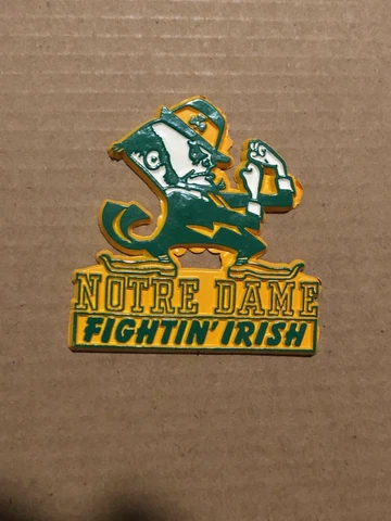 NCAA Vintage Flexible Notre Dame Fighting Irish  magnet, 2” New Cover